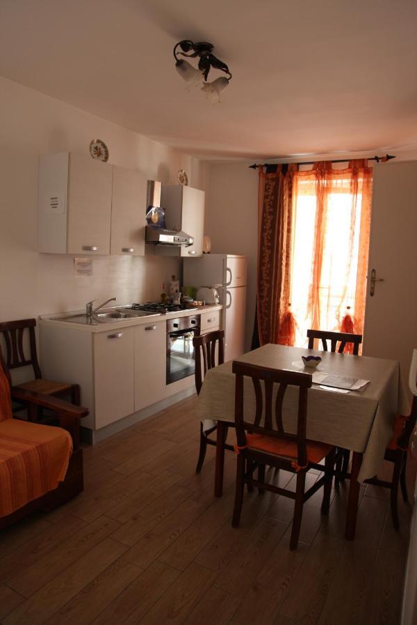 Casa Viola -Locazione Breve Apartment Polignano a Mare Bagian luar foto